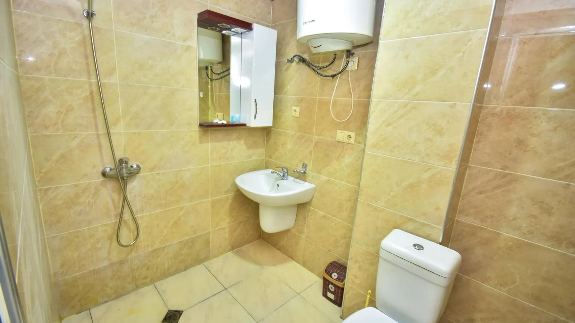 Family Apartments In Batumi 0*,
